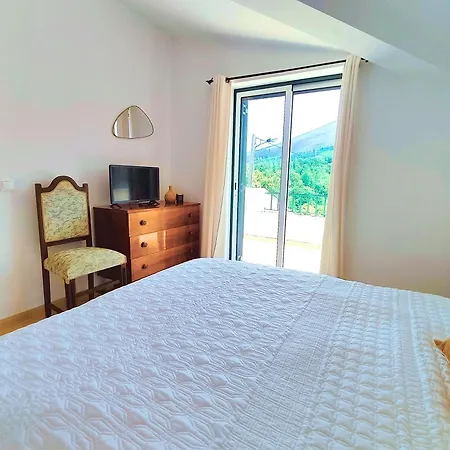 Casa Da Latada Holiday home Coentral Das Barreiras
